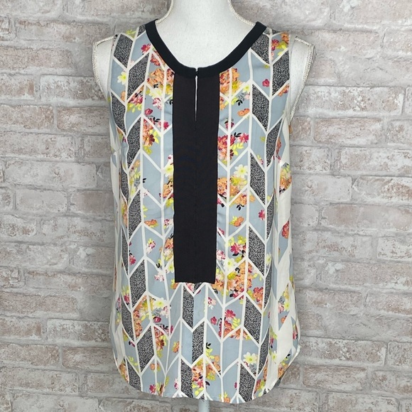 CAbi Tops - CAbi sleeveless floral top size XS